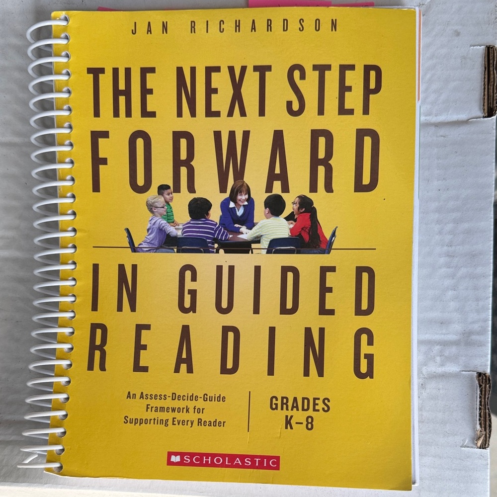 Scholastic Guided Reading K-8 Teacher Guide by Jan Richardson